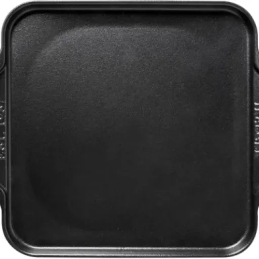 Test Traeger Poêle à induction en fonte noire : la poêle costaud pour finir les cuissons au barbecue