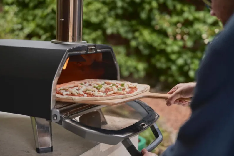 Karu 2 Pro, four à pizza, multi-fuel, fonctions de cuisson intelligentes, cuisson en 60 secondes, four à pizza, gaz, charbon de bois, bois, extérieur, gaz, pizza Karu 2 Pro 2026