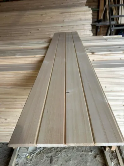 Lambris en bois d’épicéa à rainure et languette biseautée, Lot de 20 planches profilées en bois d'épicéa - 15 mm x 9,6 cm - Longueur : 2 m - Revêtement de toit et façade